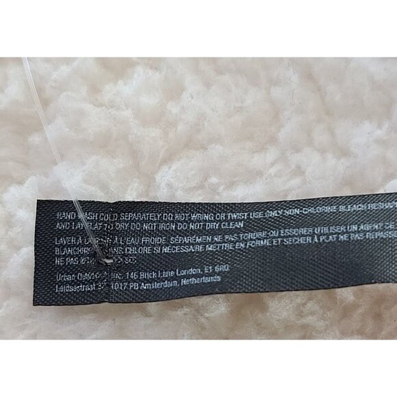 by Anthropologie Seamless Triangle Bralette S/M Pink Hearts Adjustable NWOT - Picture 8 of 9